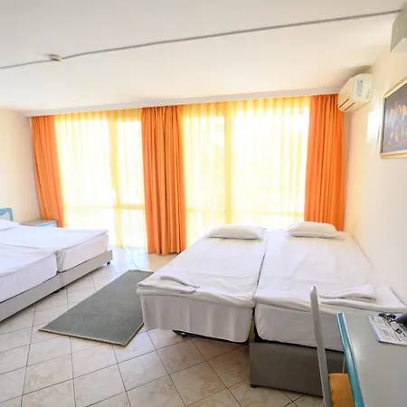 Hotel Iskar & Aquapark 3*