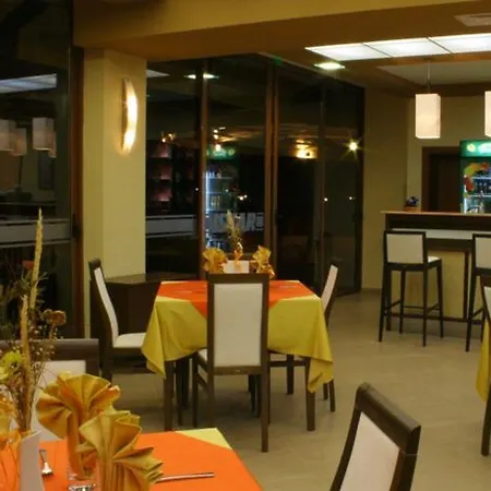Iskar & Aquapark Szálloda 3*