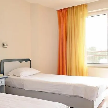 Iskar & Aquapark 3* 阳光海滩