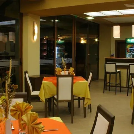 Iskar & Aquapark סאני ביץ'