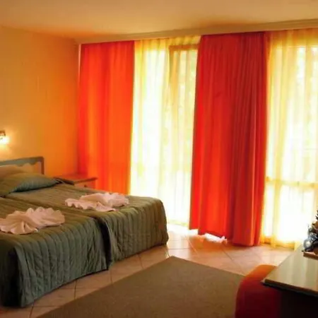 Iskar & Aquapark סאני ביץ'