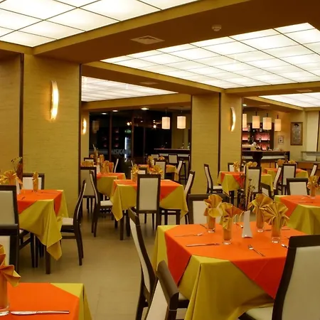 Iskar & Aquapark מלון 3*