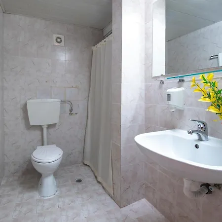 Iskar & Aquapark מלון 3*